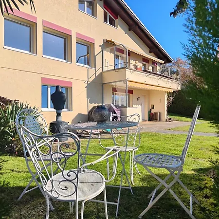 Hilterfingen On The Way To Interlaken תון