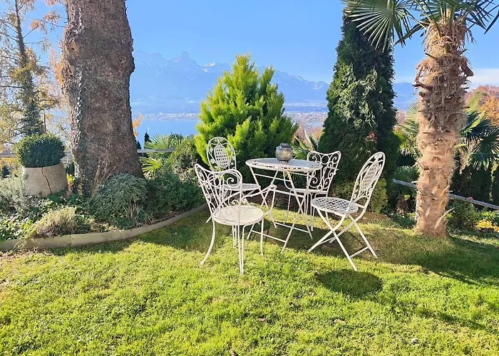 Hilterfingen On The Way To Interlaken * Thun