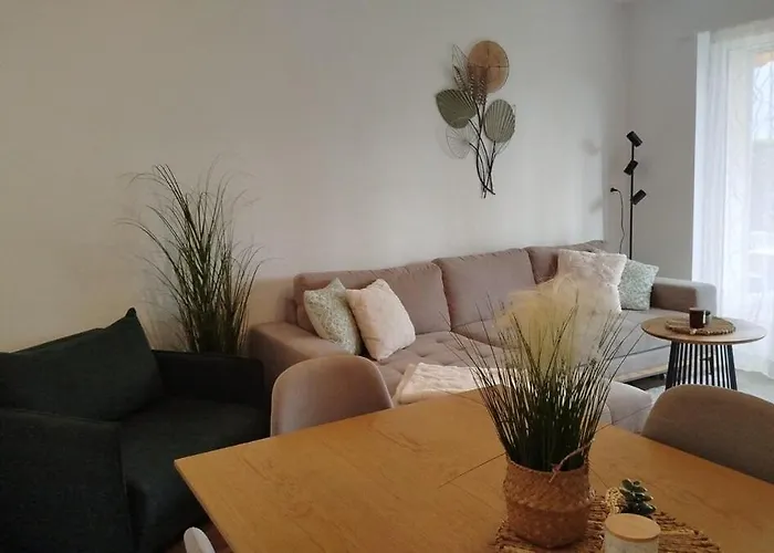 Hilterfingen On The Way To Interlaken * Thun